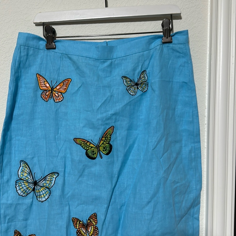 NWT Fanm Mon
Marion Embroidered Linen Midi Pencil Skirt - Picture 5 of 8